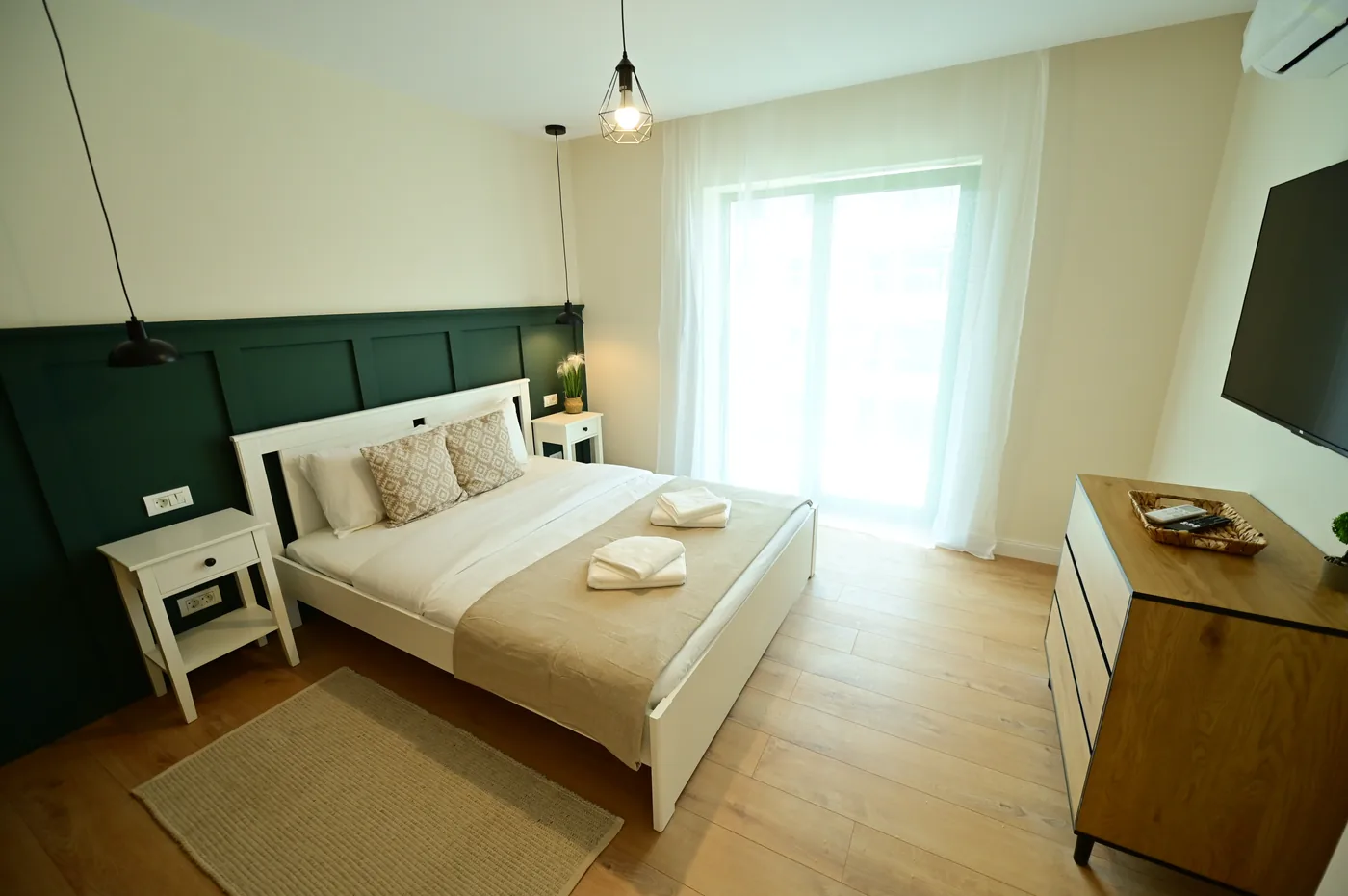 The Lake Apartment, Ap. 20, after 2